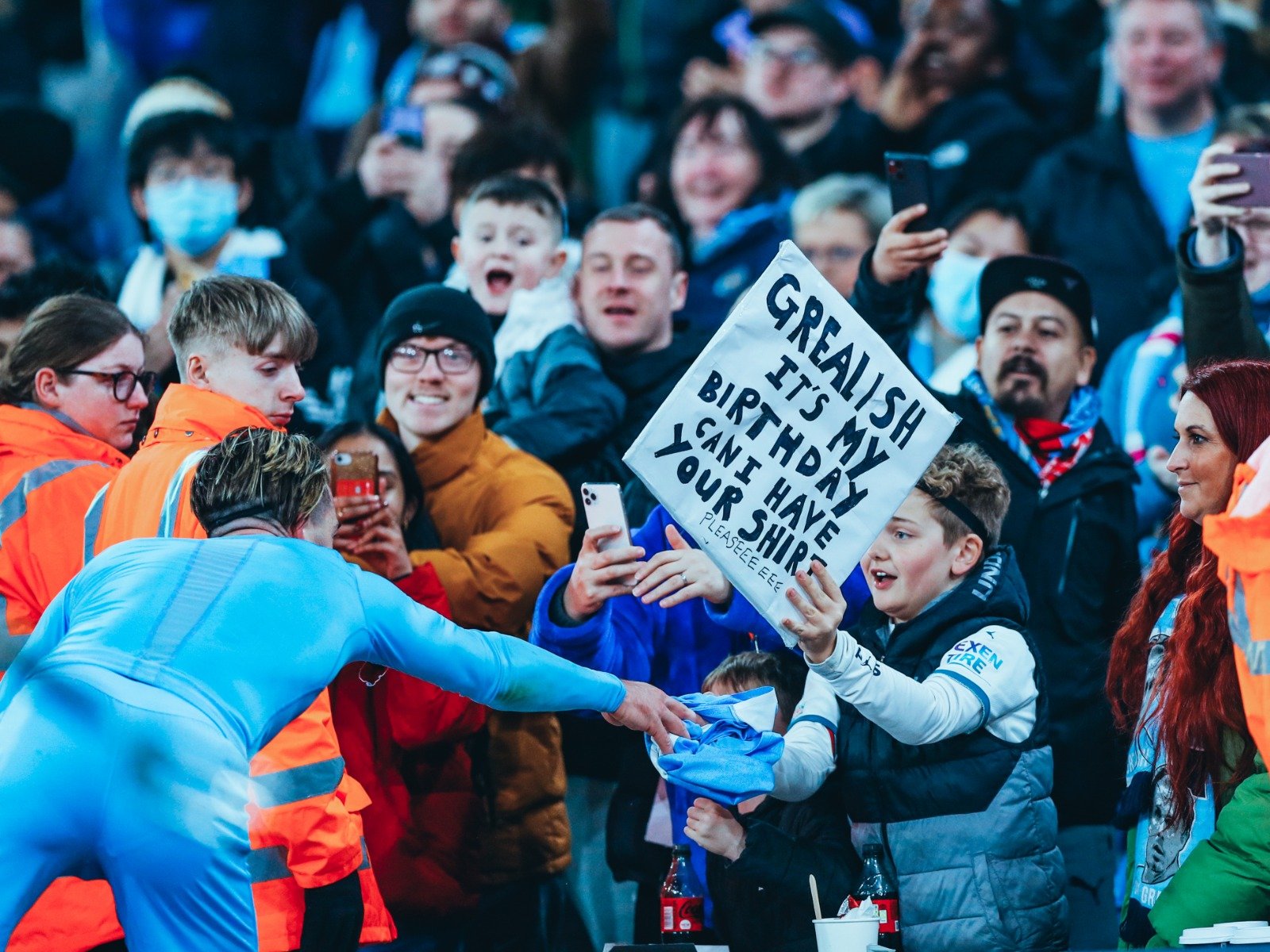 赋都毋庸置 赋都毋庸置